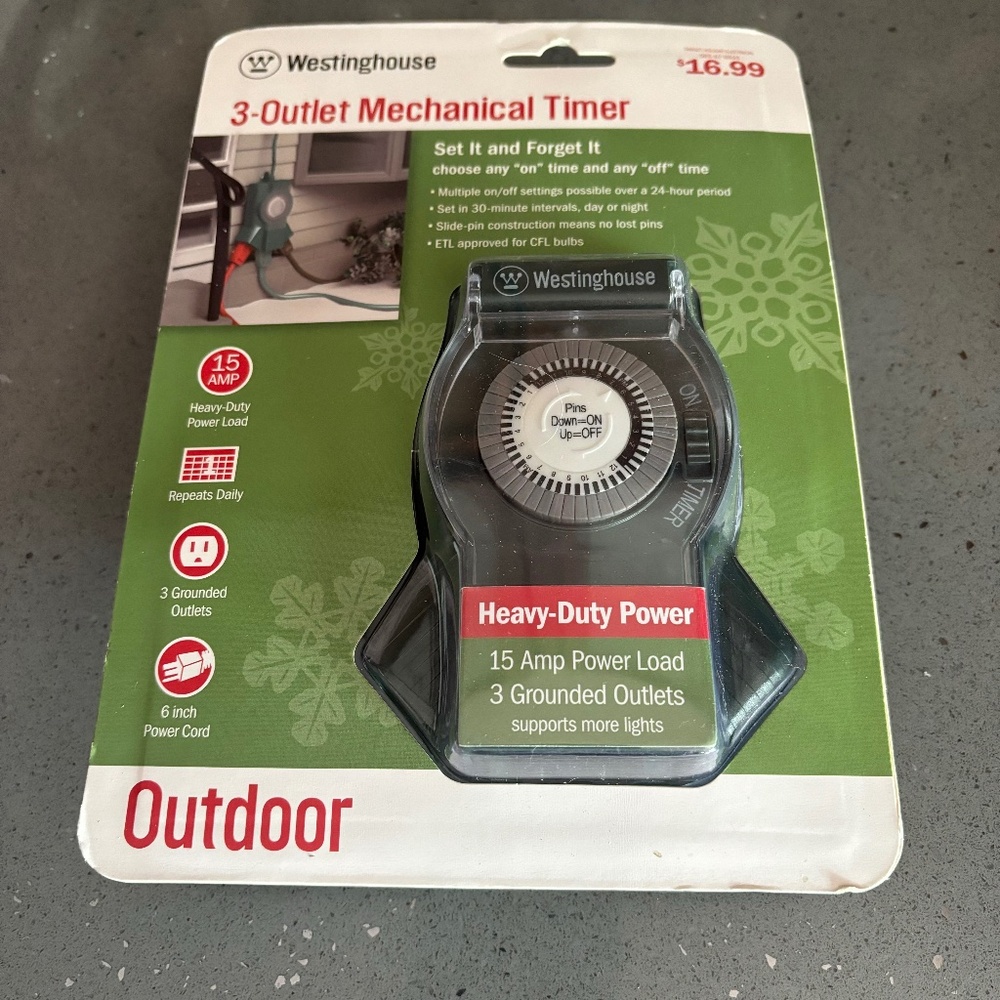 New Westinghouse 3-Outlet Mechanical Outdoor timer